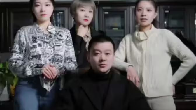 夏總，合租女孩太調(diào)皮（合租帥哥是總）(全集)