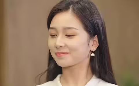 紅薯當(dāng)彩禮，迎娶百億女總裁（我把紅薯賣了十個億）(全集)