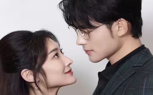 新版：分手當(dāng)天，我閃婚了億萬富豪(全集)