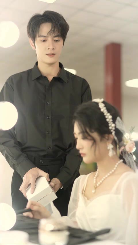 換臉歸來，我讓總裁跪地求饒(全集)