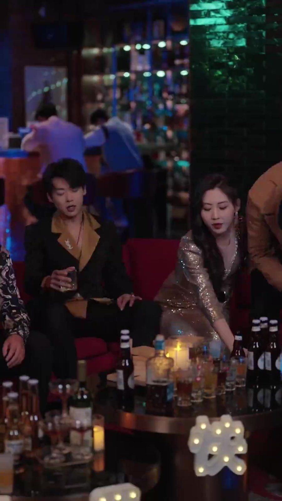 偷偷翹嘴，暗戀哥他爽到了(全集)