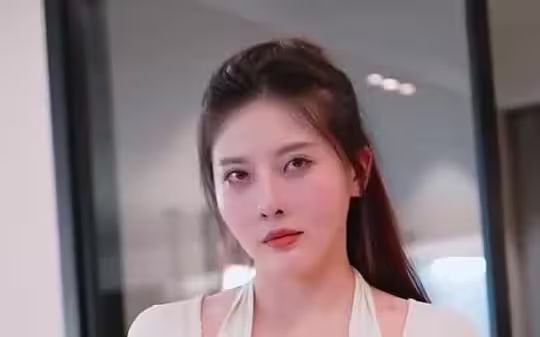 孤注一擲再見前妻(離婚后高冷女總裁痛哭流涕)(全集)